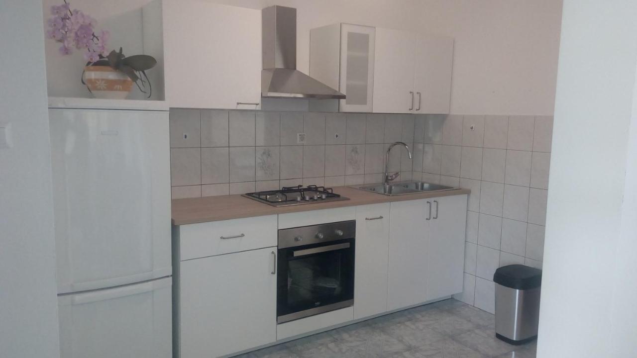 Apartments Stella Fažana Buitenkant foto